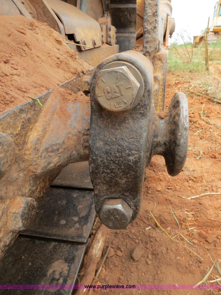 image for item B2474 1999 John Deere 750C LT Series II dozer