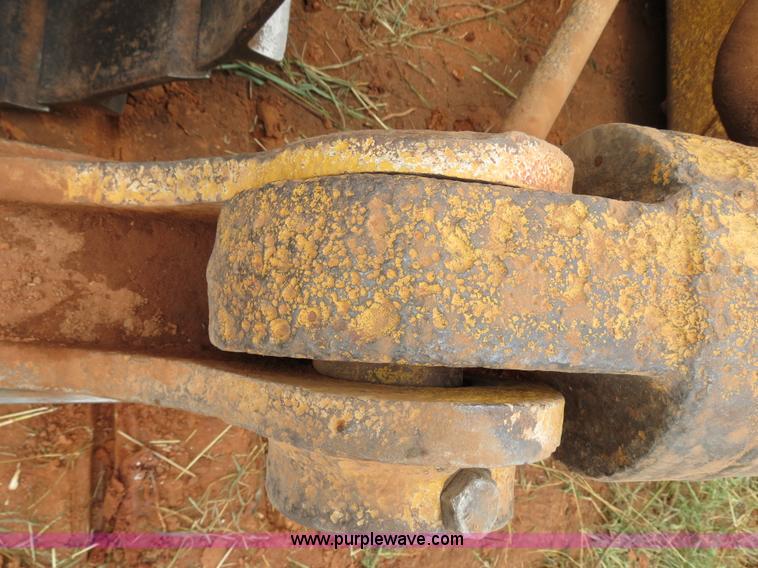 image for item B2474 1999 John Deere 750C LT Series II dozer