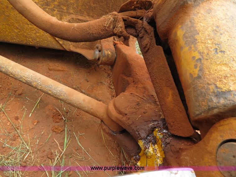 image for item B2474 1999 John Deere 750C LT Series II dozer