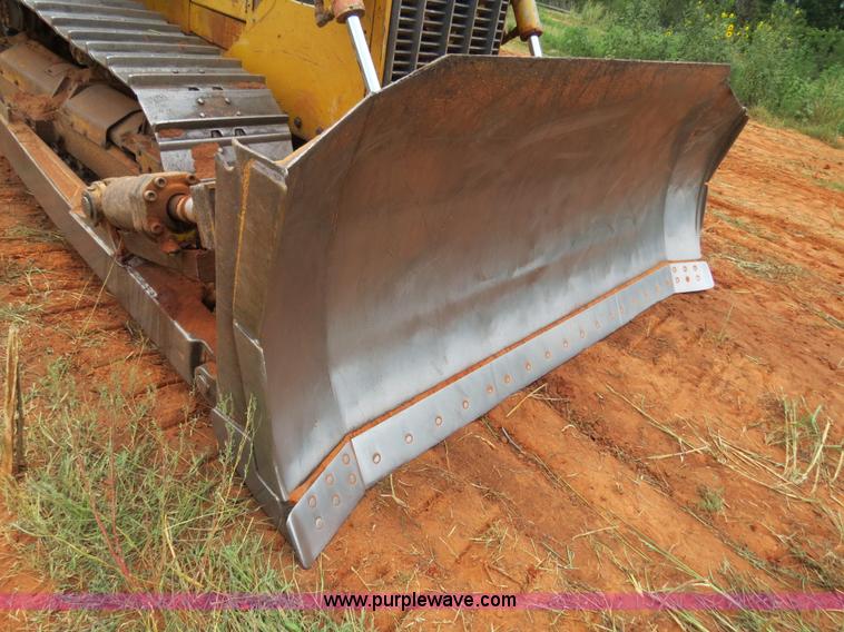 image for item B2474 1999 John Deere 750C LT Series II dozer