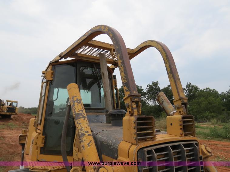 image for item B2474 1999 John Deere 750C LT Series II dozer