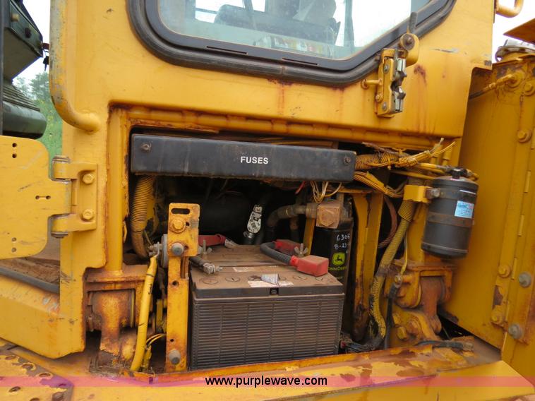 image for item B2474 1999 John Deere 750C LT Series II dozer