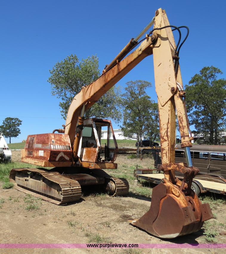 image for item B2475 1977 Case Drott 50 excavator