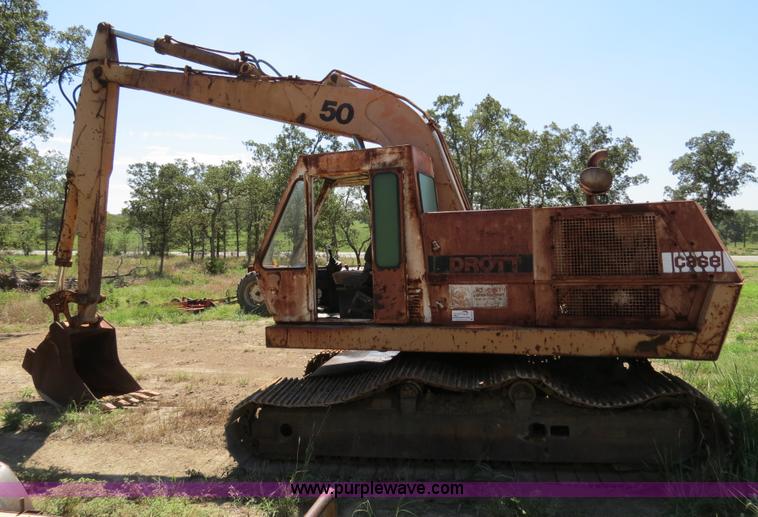 image for item B2475 1977 Case Drott 50 excavator