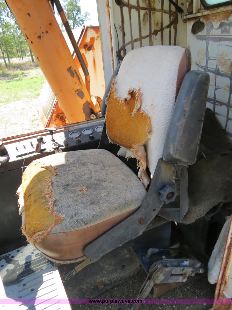 image for item B2475 1977 Case Drott 50 excavator