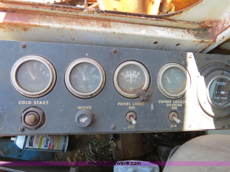 image for item B2475 1977 Case Drott 50 excavator