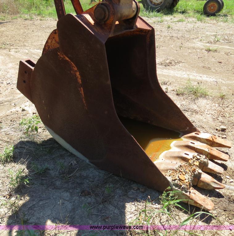 image for item B2475 1977 Case Drott 50 excavator