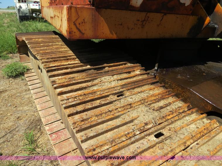 image for item B2475 1977 Case Drott 50 excavator