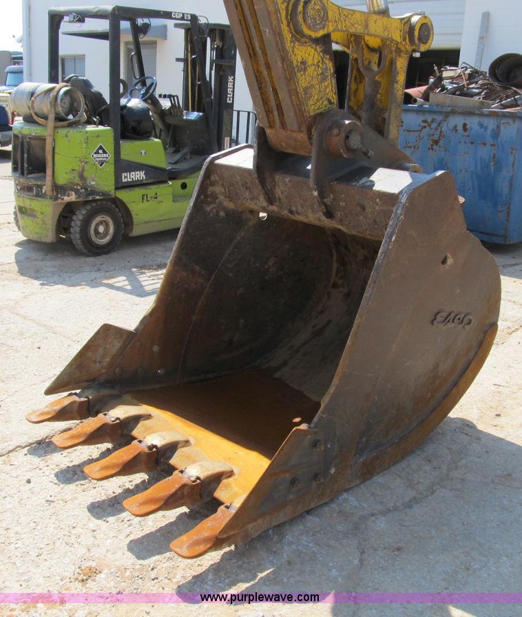 image for item B2849 1996 Komatsu PC220LC-6C excavator