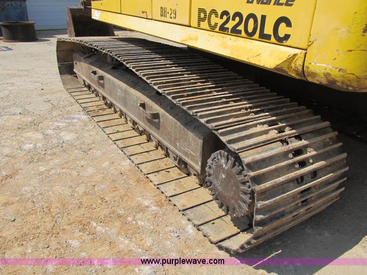 image for item B2849 1996 Komatsu PC220LC-6C excavator