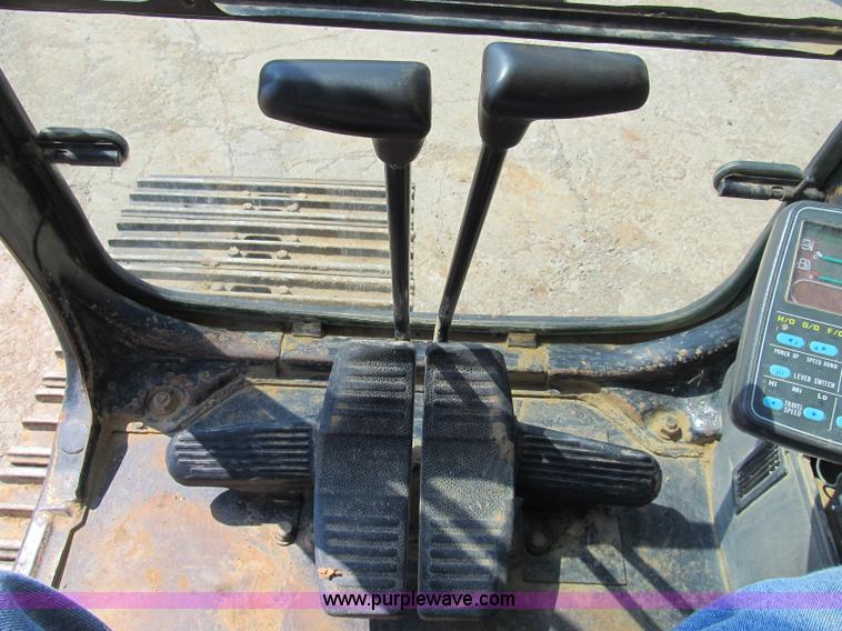 image for item B2849 1996 Komatsu PC220LC-6C excavator