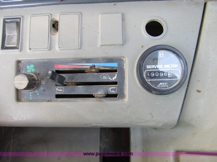 image for item B2849 1996 Komatsu PC220LC-6C excavator