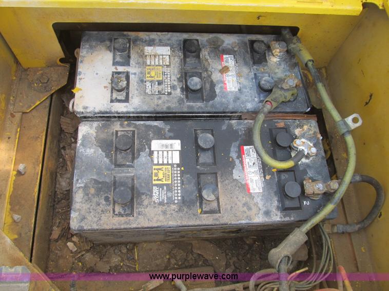 image for item B2849 1996 Komatsu PC220LC-6C excavator