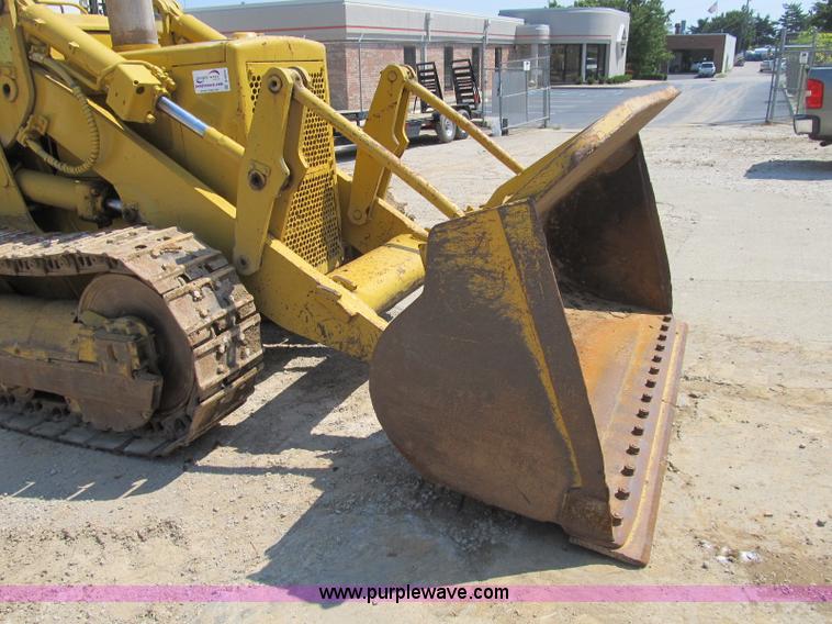 image for item B2850 1976 Caterpillar 955L track loader