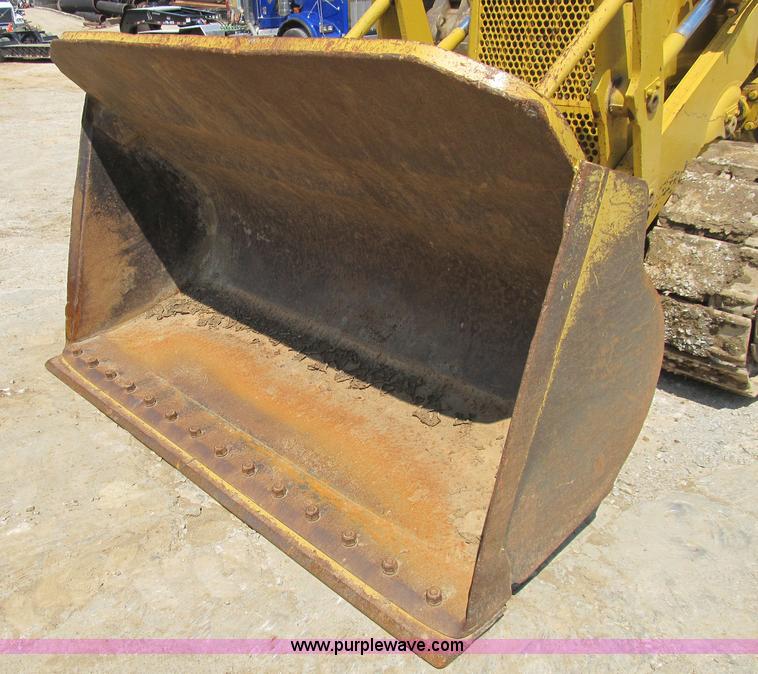 image for item B2850 1976 Caterpillar 955L track loader