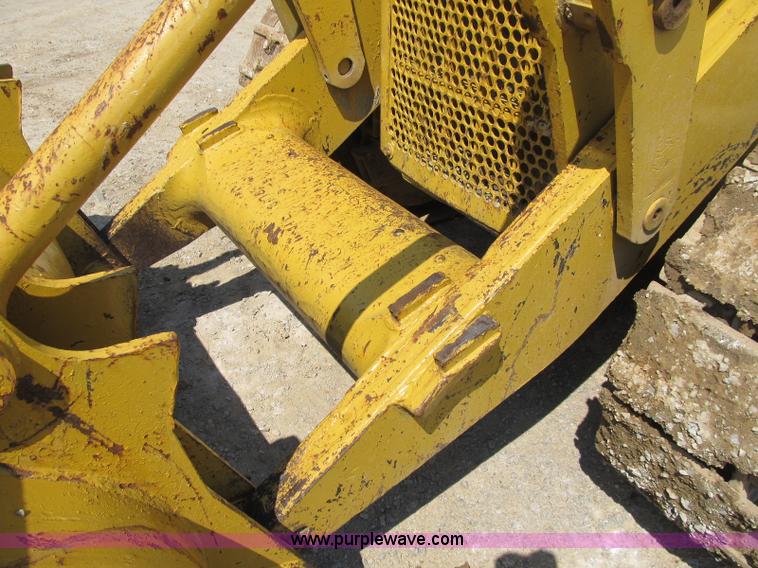 image for item B2850 1976 Caterpillar 955L track loader
