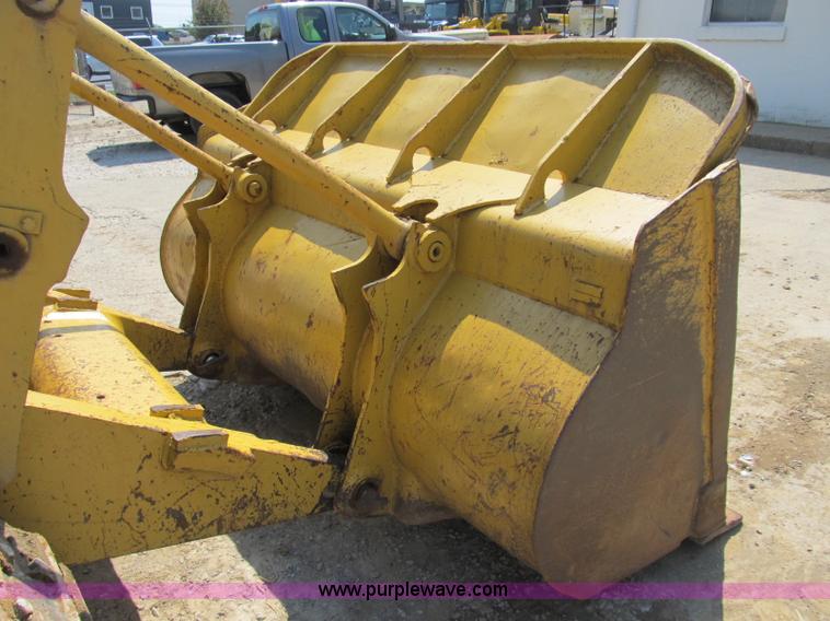 image for item B2850 1976 Caterpillar 955L track loader