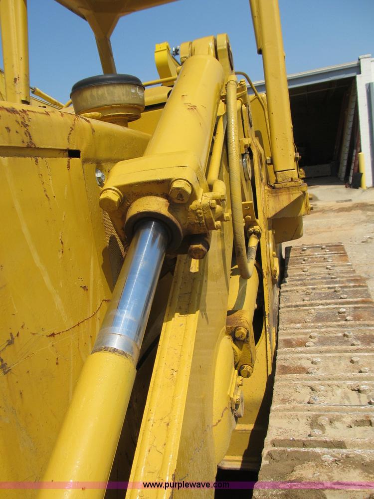 image for item B2850 1976 Caterpillar 955L track loader