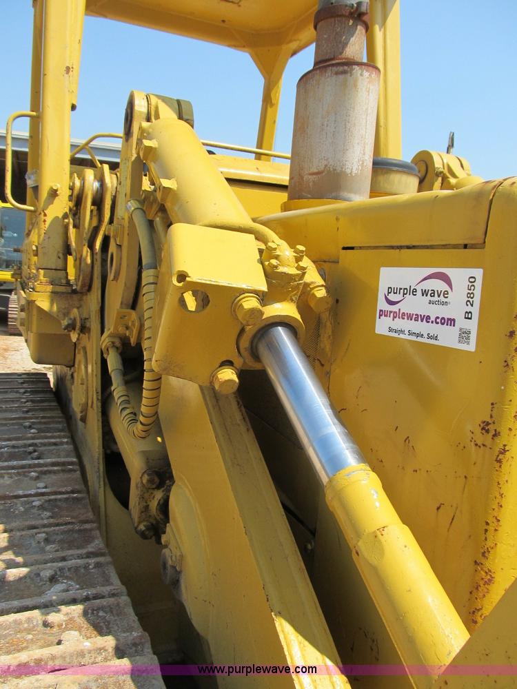 image for item B2850 1976 Caterpillar 955L track loader