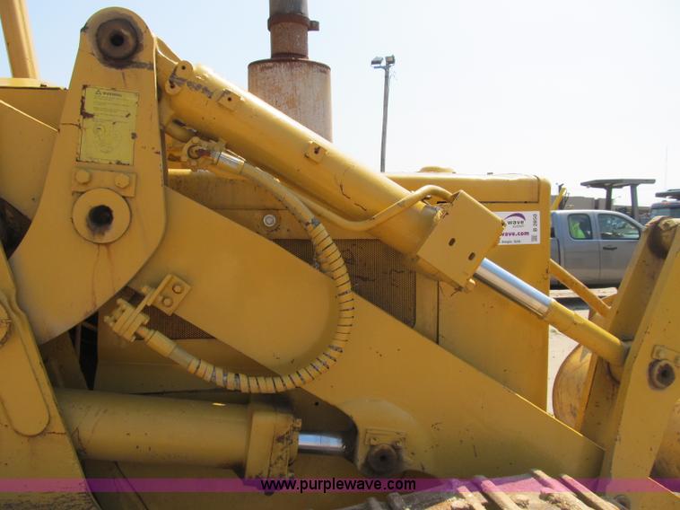 image for item B2850 1976 Caterpillar 955L track loader