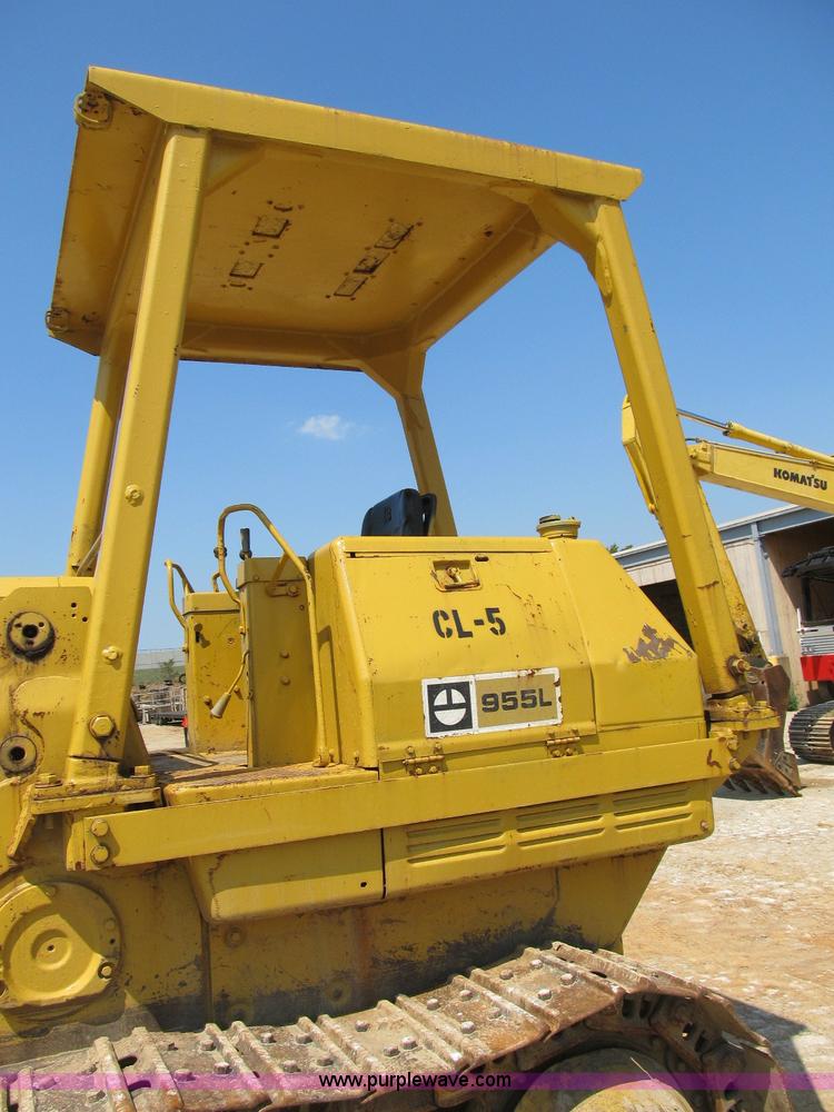 image for item B2850 1976 Caterpillar 955L track loader