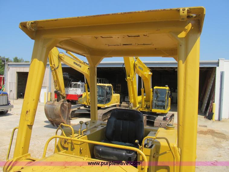 image for item B2850 1976 Caterpillar 955L track loader