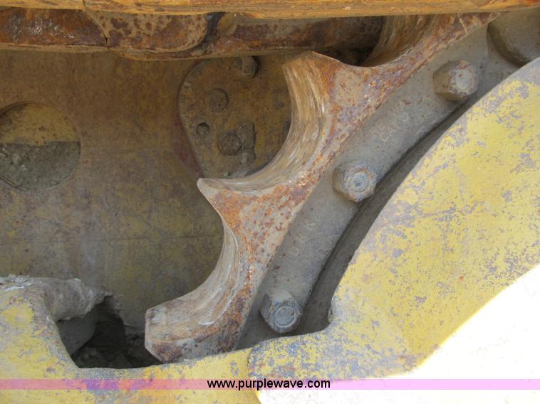 image for item B2850 1976 Caterpillar 955L track loader
