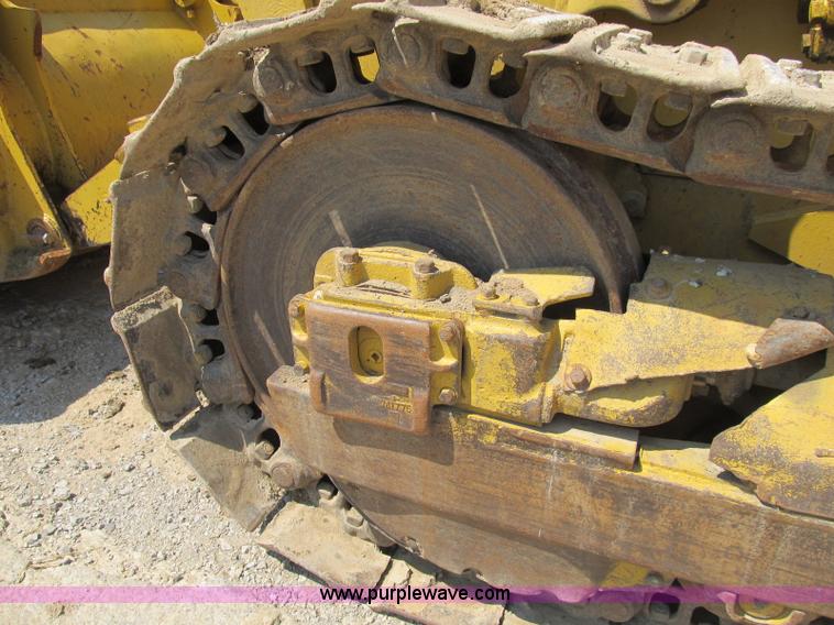 image for item B2850 1976 Caterpillar 955L track loader