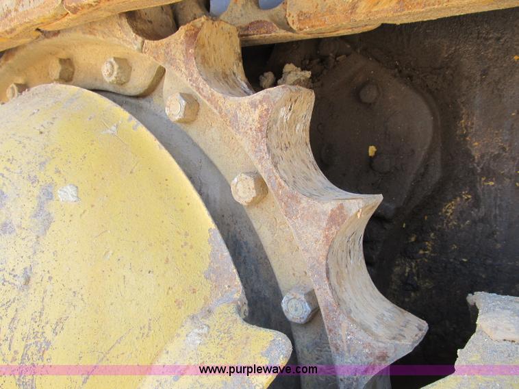 image for item B2850 1976 Caterpillar 955L track loader