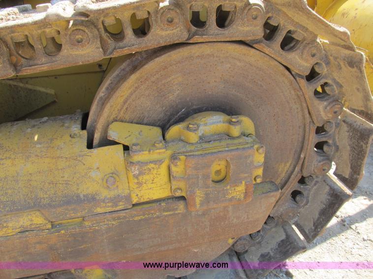 image for item B2850 1976 Caterpillar 955L track loader