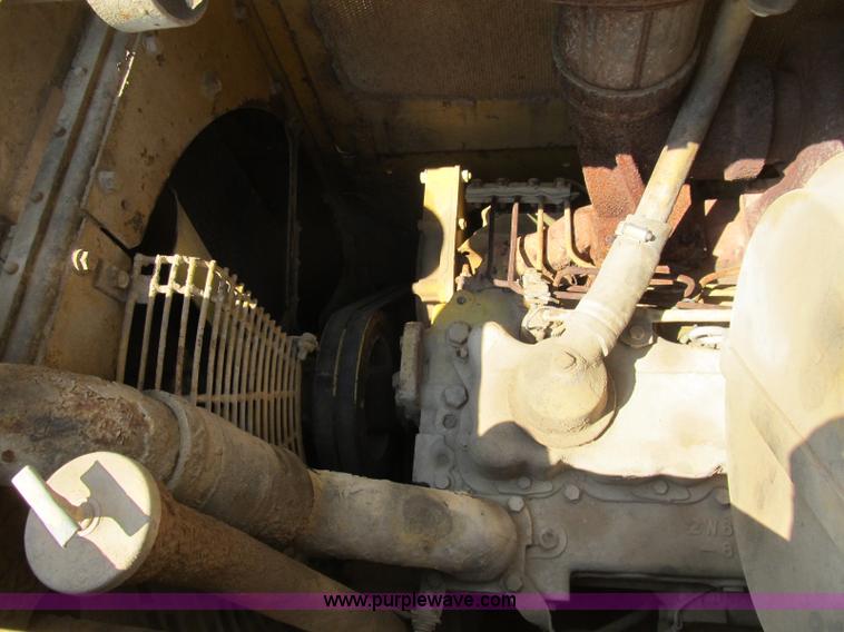 image for item B2850 1976 Caterpillar 955L track loader