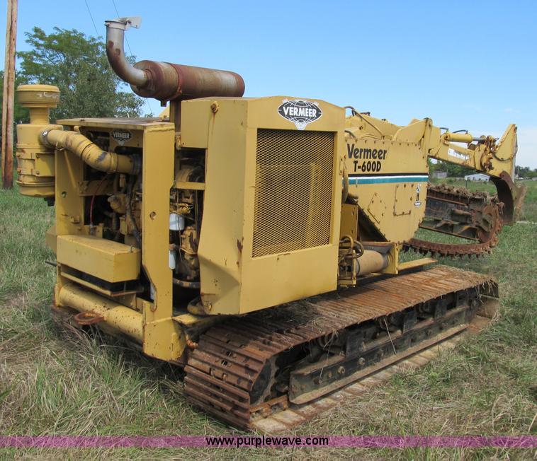 image for item B2856 Vermeer T600D trencher