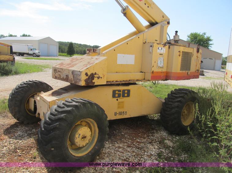 image for item B2858 1991 Condor 68D boom lift