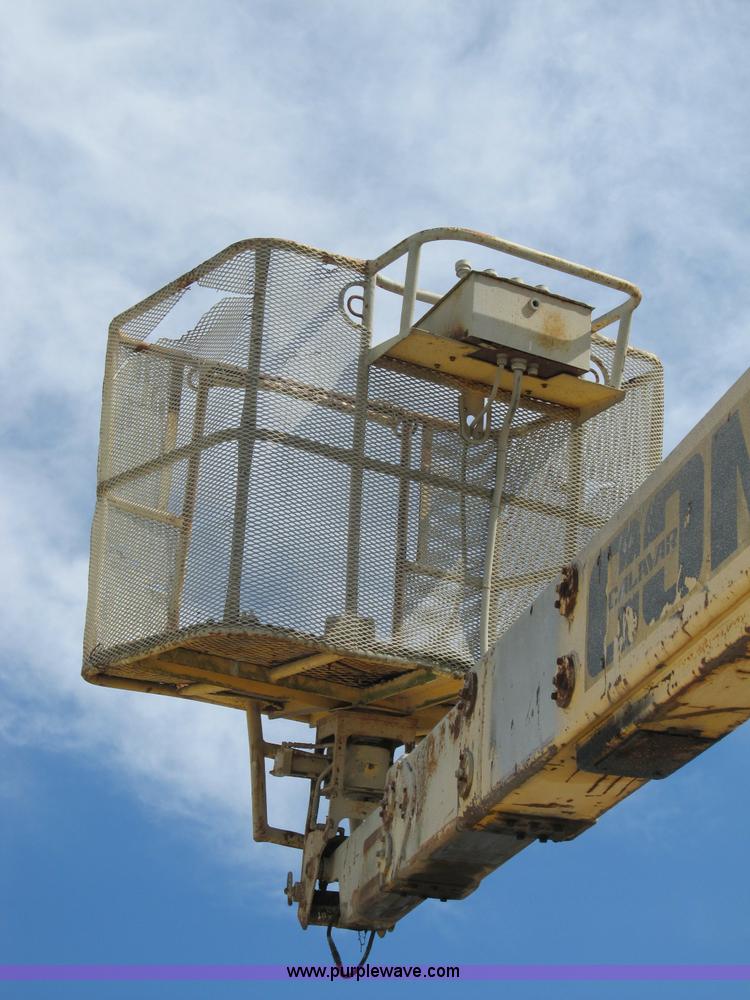 image for item B2858 1991 Condor 68D boom lift