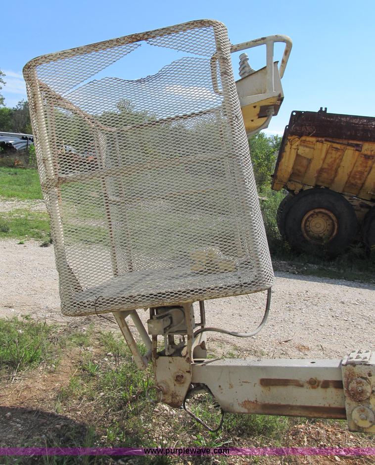 image for item B2858 1991 Condor 68D boom lift