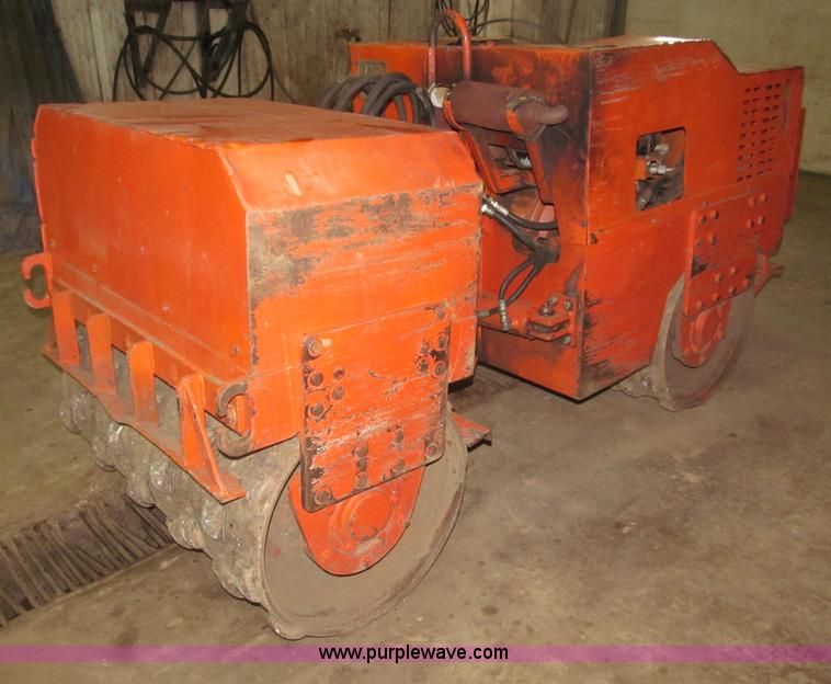 image for item B5211 MultiQuip 36" walk behind vibratory padfoot roller