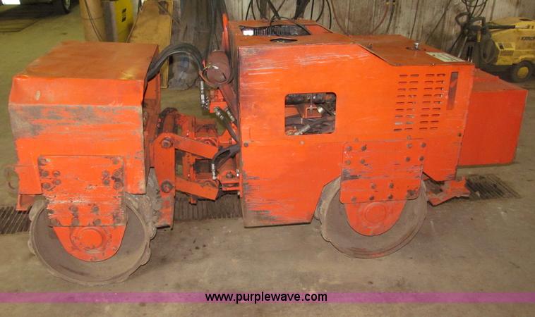 image for item B5211 MultiQuip 36" walk behind vibratory padfoot roller