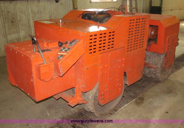 image for item B5211 MultiQuip 36" walk behind vibratory padfoot roller