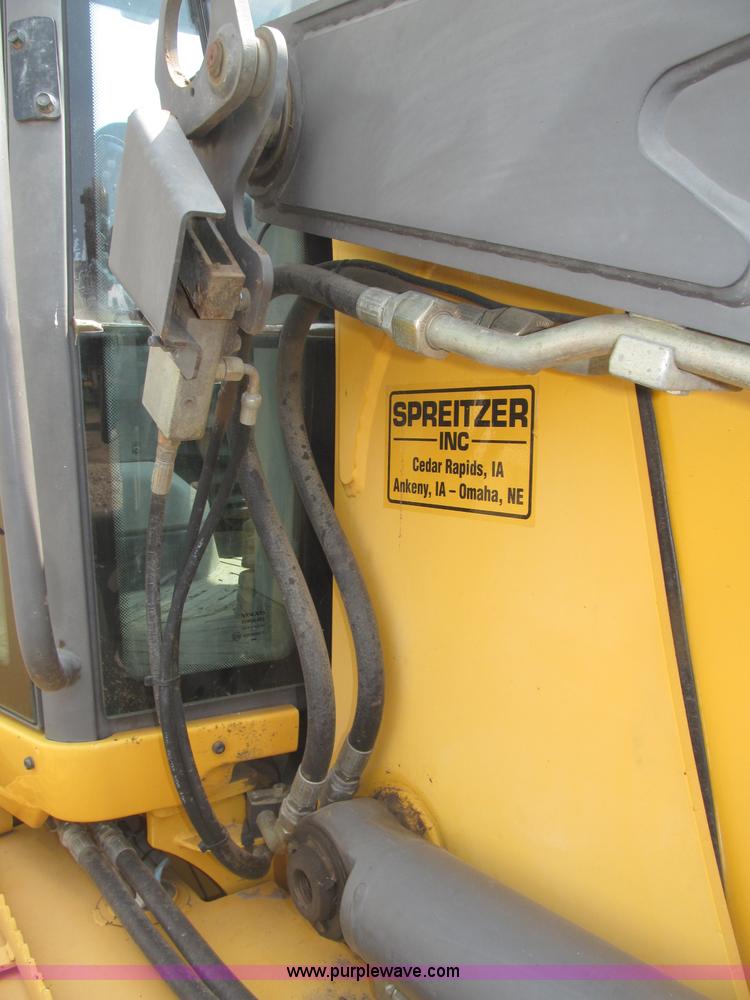 image for item B5212 2003 Volvo BL70 backhoe