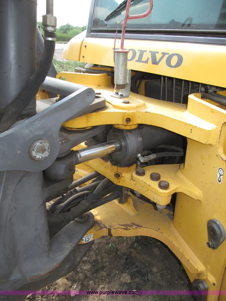 image for item B5212 2003 Volvo BL70 backhoe