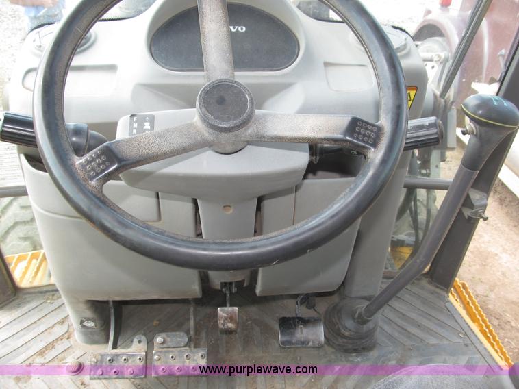 image for item B5212 2003 Volvo BL70 backhoe