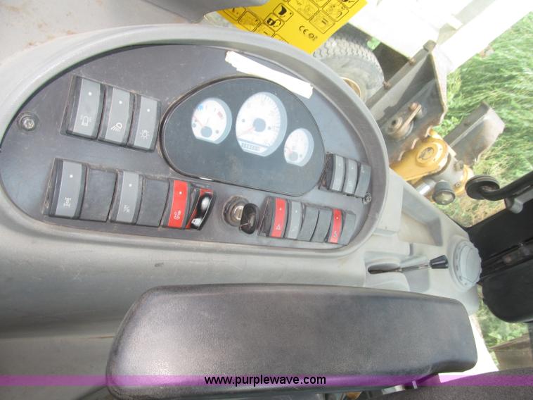 image for item B5212 2003 Volvo BL70 backhoe