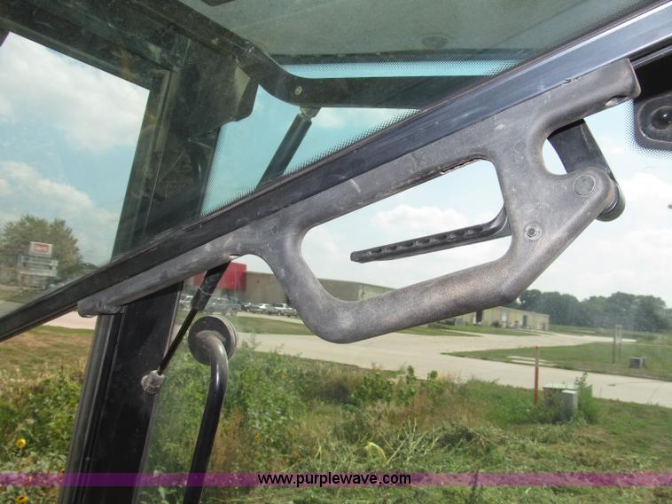 image for item B5212 2003 Volvo BL70 backhoe