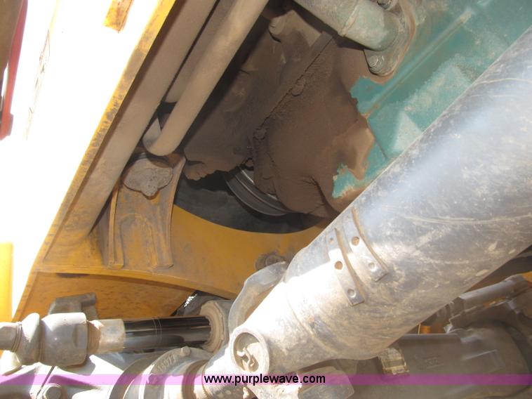 image for item B5212 2003 Volvo BL70 backhoe