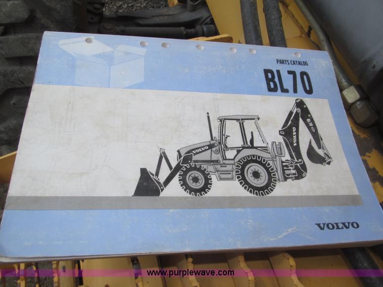 image for item B5212 2003 Volvo BL70 backhoe