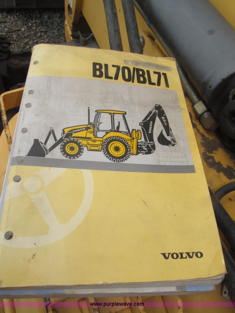 image for item B5212 2003 Volvo BL70 backhoe