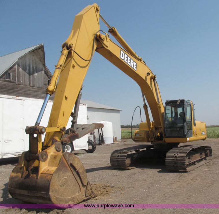 image for item B5218 2004 John Deere 230C-LC excavator