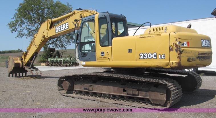image for item B5218 2004 John Deere 230C-LC excavator