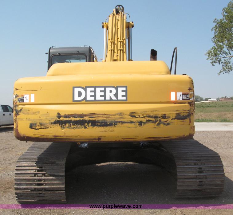 image for item B5218 2004 John Deere 230C-LC excavator