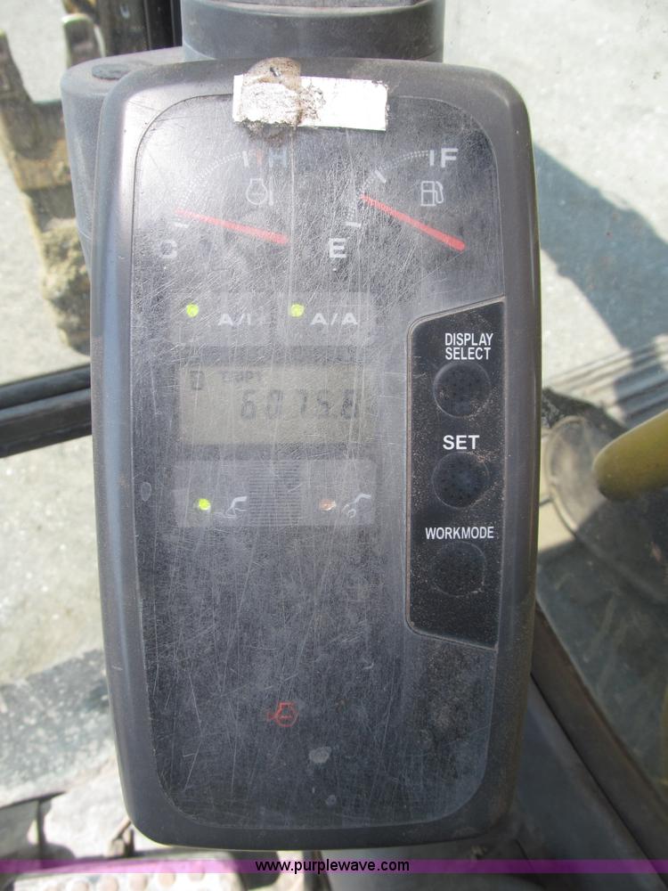 image for item B5218 2004 John Deere 230C-LC excavator